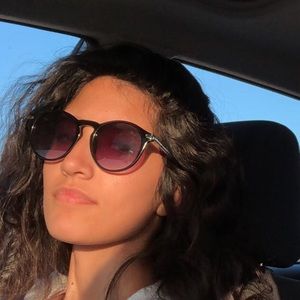 Meet your Posher, Daniela